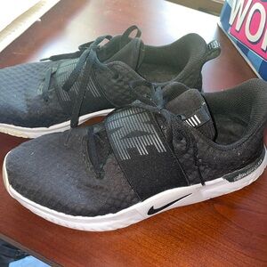 Women’s Nike sz9.5